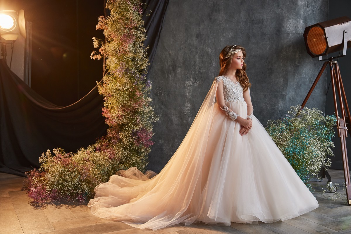 Новини | Елана - Фото 5 Вишукані дитячі плаття на перше причастя. - Елана