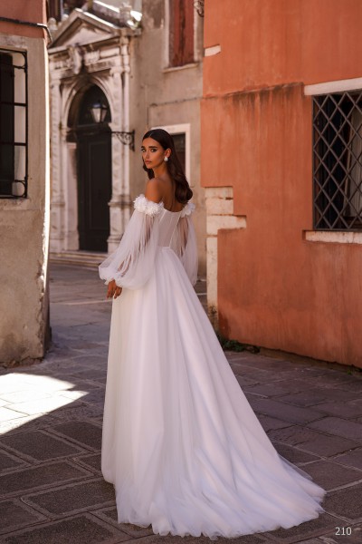 Весільна сукня 210 - Фото 4