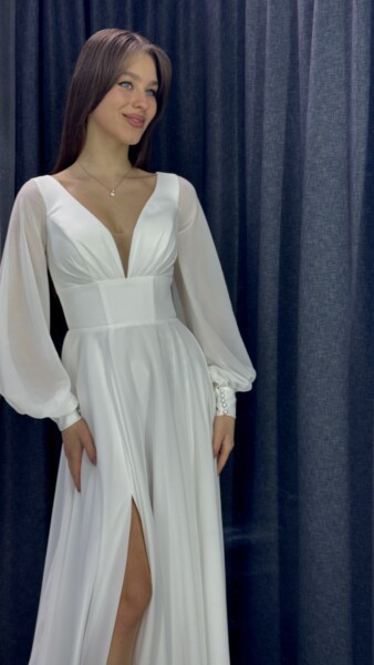 Весільна сукня 